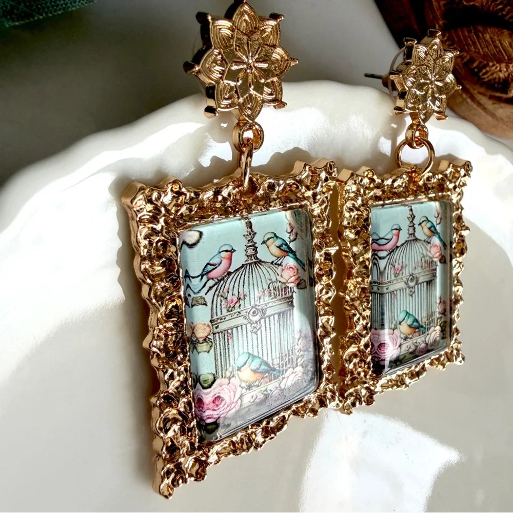 Birdcage Bird Art Cottage Shabby Chic Earrings Vintage Style Gold Baroque NEW